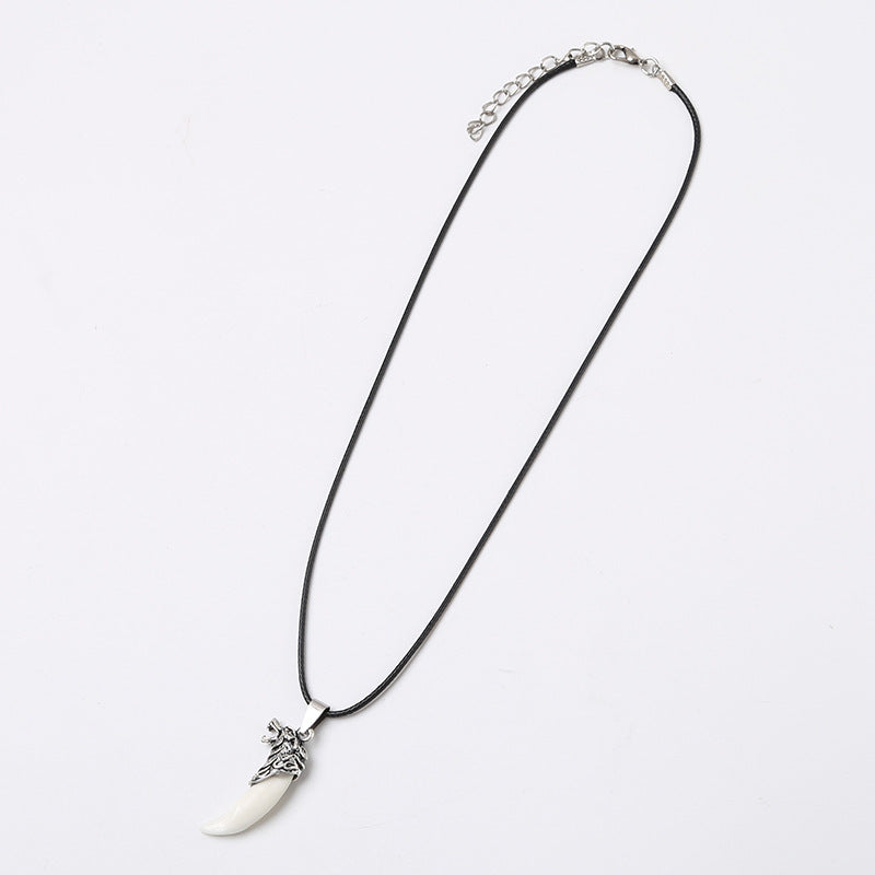 Version spike necklace