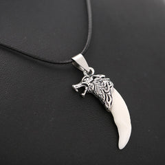 Version spike necklace