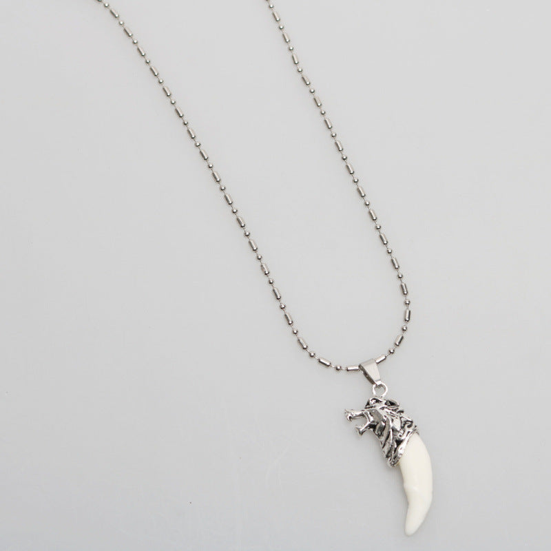 Version spike necklace