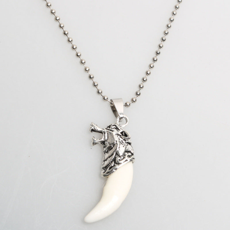 Version spike necklace